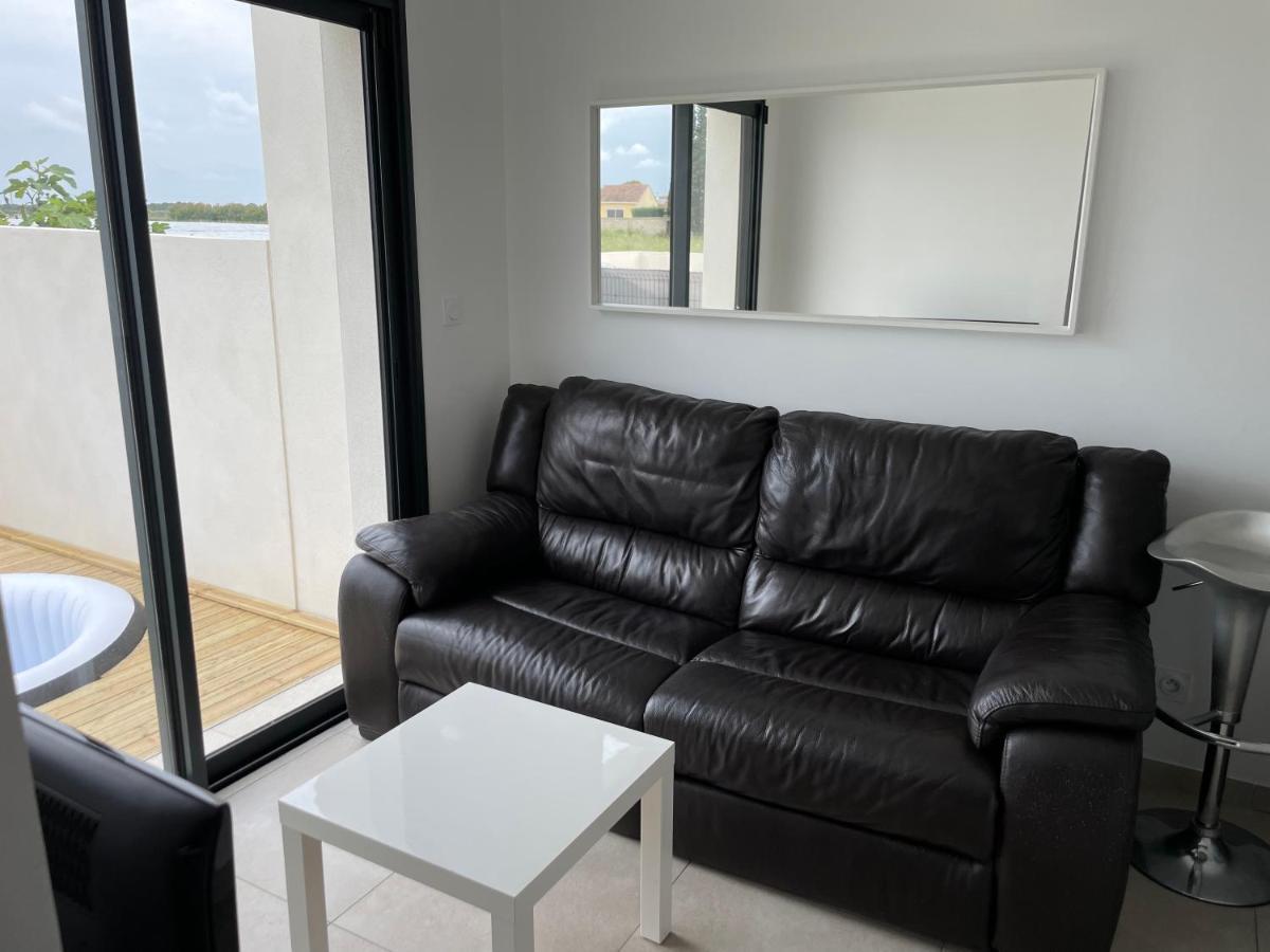 Appartement Avec Spa-Avril A Sept-Camargue 4 Personnes Saint-Laurent-d'Aigouze Ngoại thất bức ảnh